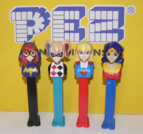 Serie pez differents - 4, /