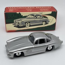 Voiture miniature réédition