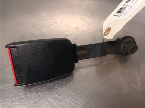 Ancrage ceinture avant droit - avant,