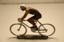 STARLUX CYCLISTE 1/32 ème PETIT COUREUR PLASTIQUE TOUR DE FRANCE 