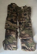 Lot de vestes et pantalons treillis camouflage CE d'occasion