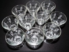 10 Verres à pieds en Cristal