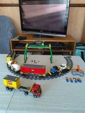 LEGO CITY 7939 LE TRAIN DE MARCHANDISES . ( VOIR DESCRIPTION) .