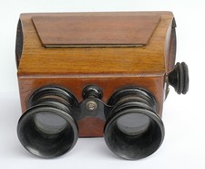 Ancienne visionneuse stéréoscopique en acajou 90/160 Bon état.