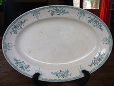 plat ovale en terre de fer