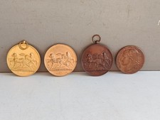 LOT 4 MEDAILLES ANCIENNES BRONZE & DORE XIXème CONCOURS HIPPIQUES AISNE CHEVAL