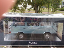 Volkswagen T3 multivan 1/18eme bleu 24cm ,neuf dans sa boite de marque Norev