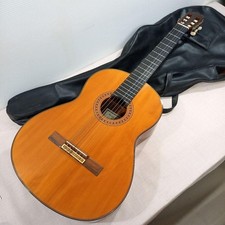 Guitare classique Yamaha GD-10