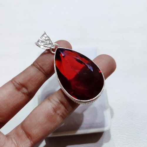 Pendentif pierre précieuse