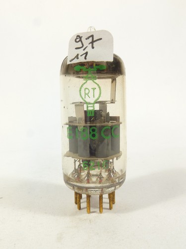 One e188cc green logo - one, rt