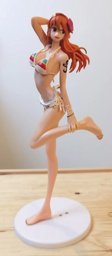 One piece figurine nami - one,