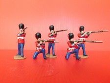 ALUDO : ARMEE BRITANIQUE :  BEL ENSEMBLE DE 5 SOLDATS ANGLAIS AU COMBAT