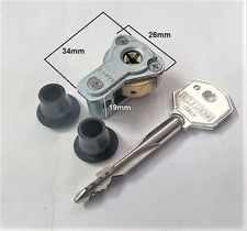 Cylindre À Pile FIAM Avec Clé Unique Et 2 Tapis En Plastique Noir