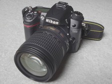Kit objectif NIKON D7000