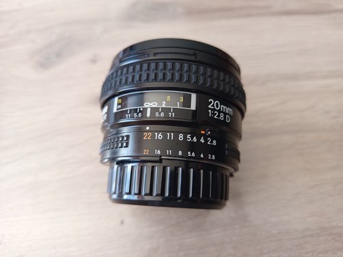 Nikon 20d excellent - 2,8/20d,