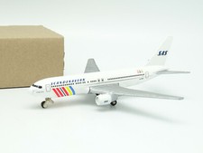 ERTL Métal Avion Airlines 1/400 - Boeing 737 SAS Scandinavian