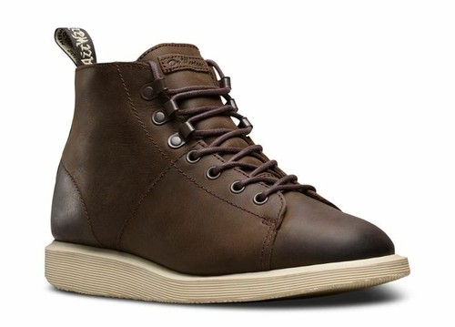 Martens trou les bottes - dr,