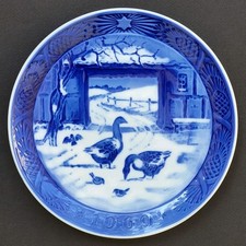 ASSIETTE DE COLLECTION ROYAL COPENHAGEN décor NOEL 1969 IN THE OLD FARMYARD