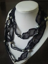 Sautoir en véritables perles