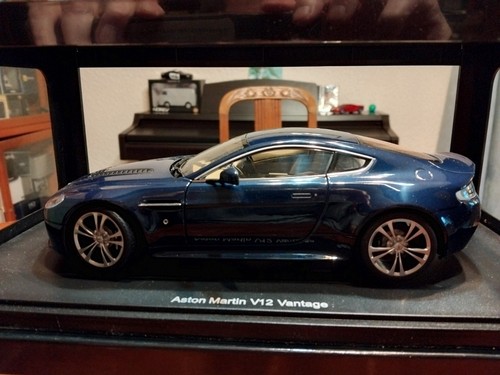 Autoart aston martin - aston,