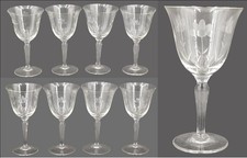Lot de 8 verres à pied vin