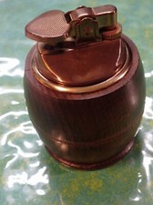 Briquet de table vintage – forme tonneau bois et métal – années 60/70 – 145 g