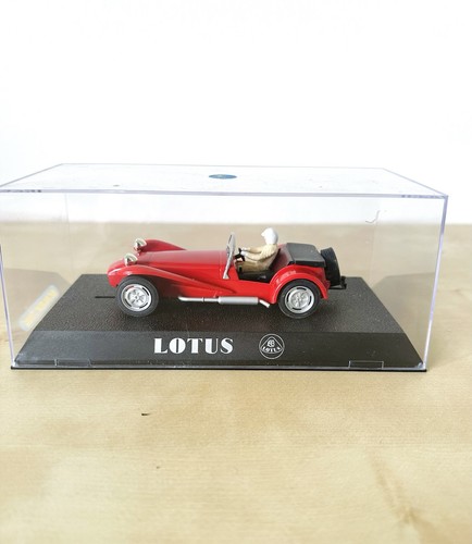 Scalextric red lotus 7 - red,