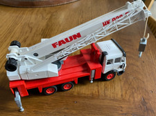 SIKU 1/55e MERCEDES grue téléscopique FAUN