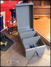 Ancien Classeur Usine