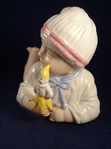 Ancien jouet poupon bébé