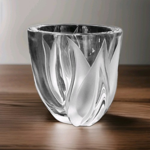 Elegant signed lalique clear - signed,