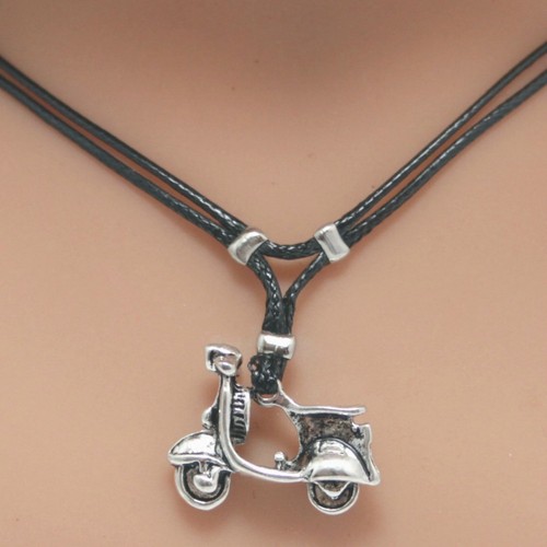 Collier pendentif scooter - , /