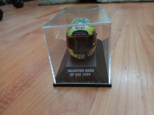 Minichamps valentino rossi - minichamps, 1/8