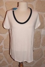 Tee-shirt blanc et noir neuf