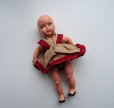 Poupée miniature ancienne en