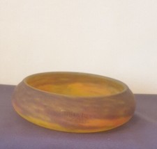 MULLER Frères, très belle coupe  en verre marmoréen