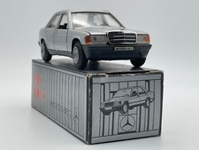 Mercedes-Benz 190E 1/35 Conrad