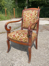 Fauteuil à crosses du 19ème siècle noyer en pas trop mauvaise état.