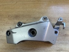 UN CACHE CARTER DROIT DE CADRE