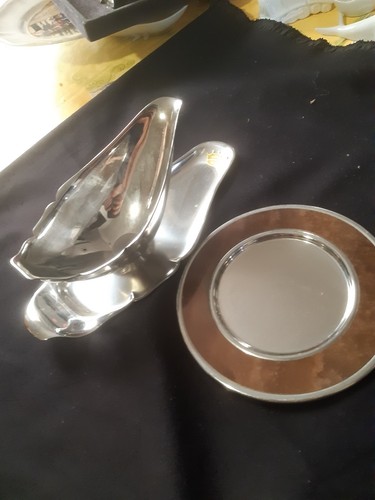 Saucière dessous de - saucière,