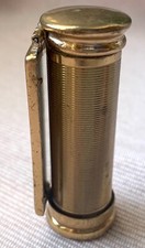 Tube de rouge à lèvres vintage avec miroir pliant doré LCS Paris France années