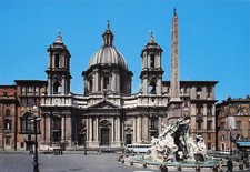 ITALIE ROME PIAZZA NAVONA EGLISE DE SAINTE AGNES EN AGONE ET FONTAINE