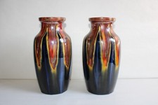 Ancienne paire de vases en céramique Fives Lille Gustave de Bruyn, h. 25.5 cm