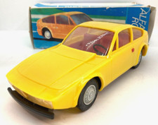 40352 PIKO / RDA / PLASTIQUE / ALFA ROMEO 1300 JUNIOR ZAGATO JAUNE 1/20