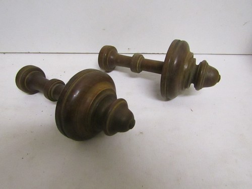 Ancienne paire toupies - de,