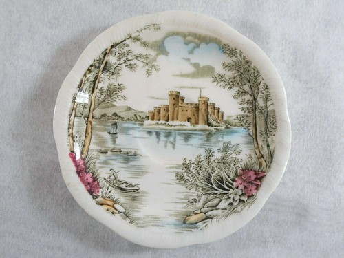 Magnifique sous tasse - tasse, en