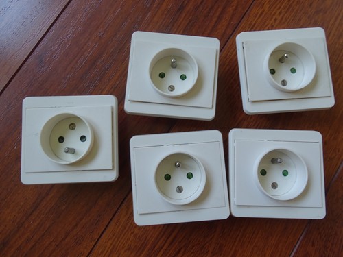 Legrand anciennes prises - 5,