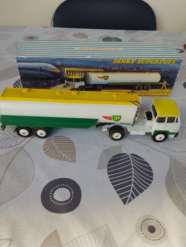 Dinky supertoys unic estérel - dinky,