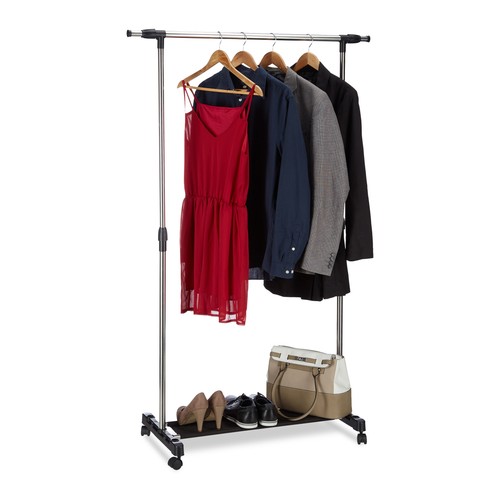Portant vêtements - à,