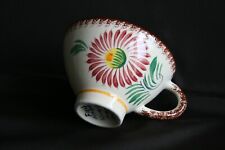 Tasse en faïence de Quimper